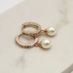 Lace & Favour Bridesmaid Gifts | Bride Gifts*Tahiti Rose Gold Pearl Drop Crystal Huggie Hoop Earrings Ivory/ Rose Gold