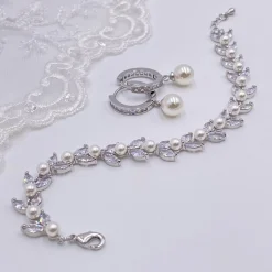Lace & Favour Bridesmaid Gifts | Bride Gifts*Tahiti Silver Pearl Drop Crystal Huggie Hoop Earrings Ivory/ Silver