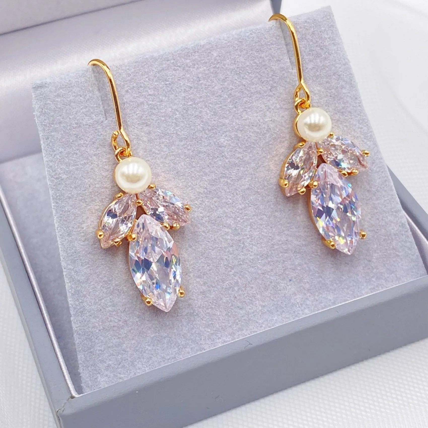 Lace & Favour Bride Gifts | Gold Wedding Jewellery*Vermont Gold Pearl and Crystal Drop Earrings Ivory/ Gold