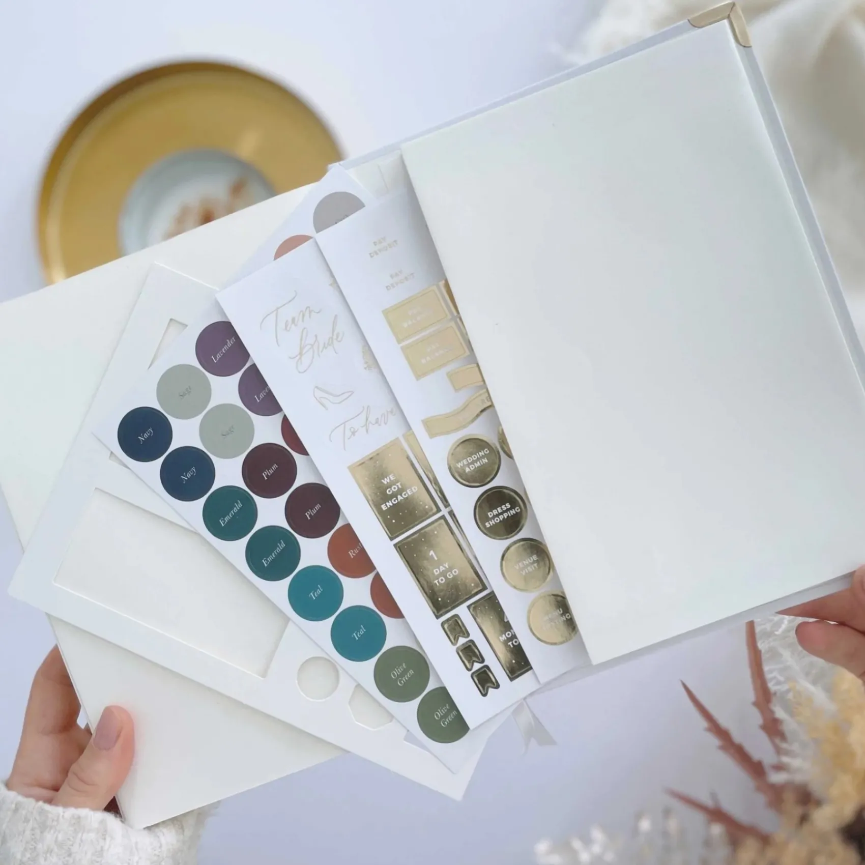 Blush & Gold Wedding Planner Books | Engagement Gifts*White and Gold Luxury Wedding Planner Book with Gilded Edges White/ Gold