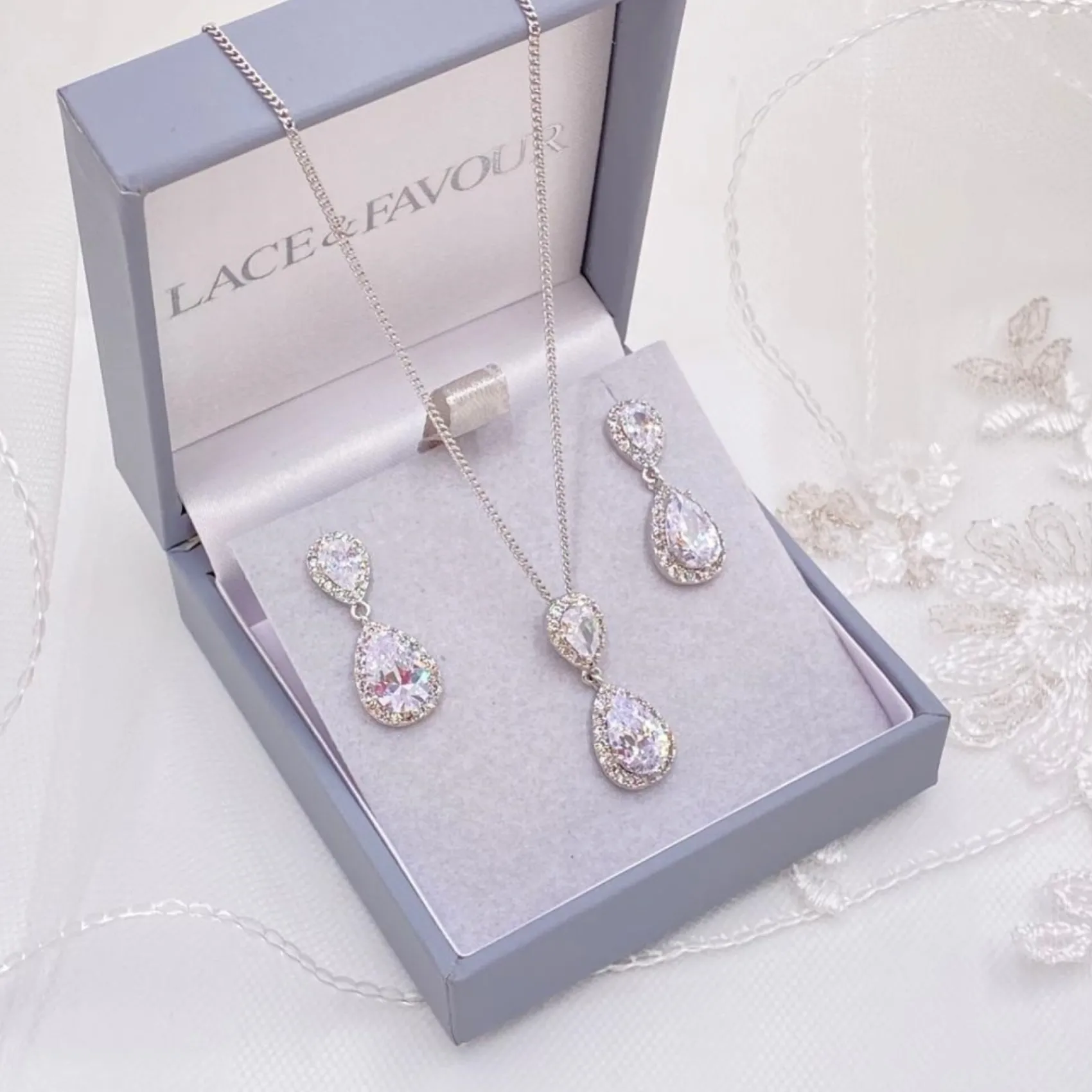 Lace & Favour Silver Prom Jewellery | Prom Jewellery Sets*Zara Silver Teardrop Crystal Wedding Jewellery Set